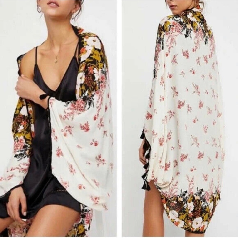 Free People floral kimono with fringe | size OS